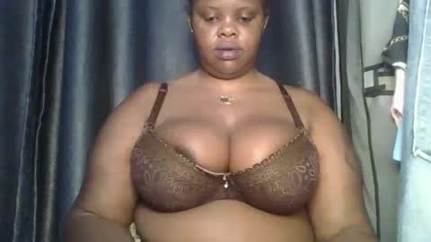 Snapshot of sweetbaby46 chatting on December 2024 02:16:01 AM sweetbaby46 online show from December 2024 02:16:01 AM