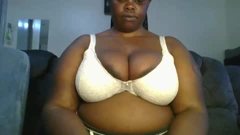 Snapshot of sweetbaby46 chatting on January 2025 07:24:01 AM sweetbaby46 online show from January 2025 07:24:01 AM