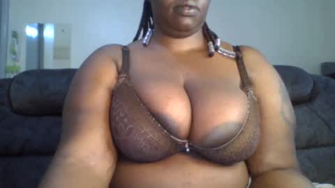 Snapshot of sweetbaby46 chatting on January 2025 05:02:02 AM sweetbaby46 online show from January 2025 05:02:02 AM