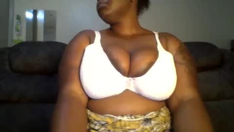Snapshot of sweetbaby46 chatting on February 2025 04:10:01 PM sweetbaby46 online show from February 2025 04:10:01 PM