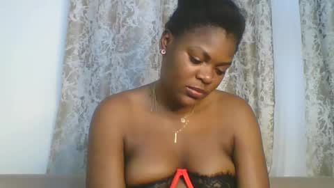 Snapshot of sweetdarkskin chatting on July 2026 02:15:02 AM CLARIS online show from July 2026 02:15:02 AM