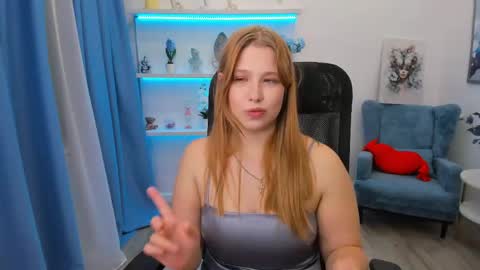 sweetdaylight online show from May 2026 10:41:02 PM