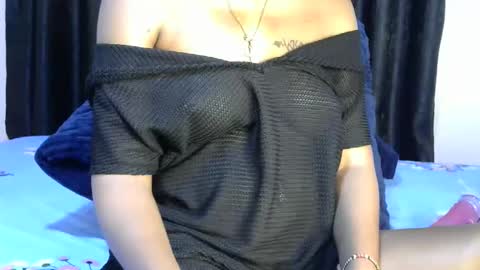 sweetDee online show from November 2025 10:39:02 AM