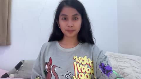 Snapshot of sweetdoll_angela chatting on October 2025 07:43:01 AM sweetdoll_angela online show from October 2025 07:43:01 AM