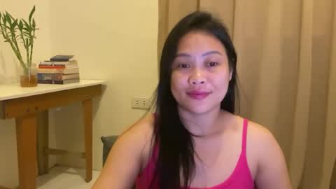 Snapshot of sweetestsmile_ chatting on May 2026 03:33:02 PM Khaye online show from May 2026 03:33:02 PM