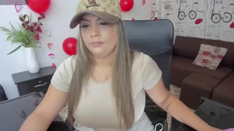 Fabiana online show from February 2025 07:33:02 PM