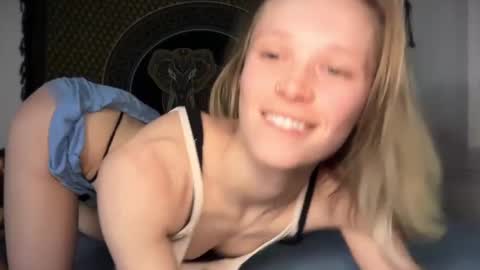 Snapshot of sweetgracee chatting on February 2025 07:48:02 AM sweetgracee online show from February 2025 07:48:02 AM