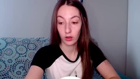 Emma  online show from October 2025 09:59:01 AM