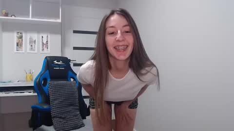 Emma  online show from February 2026 06:07:01 PM