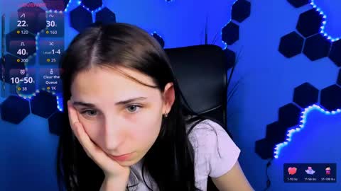 Snapshot of sweetie_chloe_ chatting on May 2026 04:04:02 PM Chloe online show from May 2026 04:04:02 PM