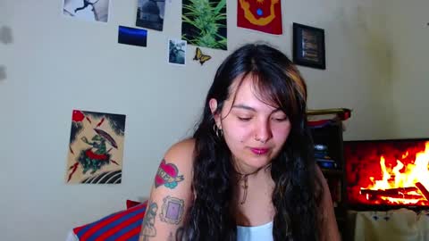 Snapshot of sweetie_maryy chatting on January 2025 04:38:01 PM Maria my insta sweetie maryy online show from January 2025 04:38:01 PM