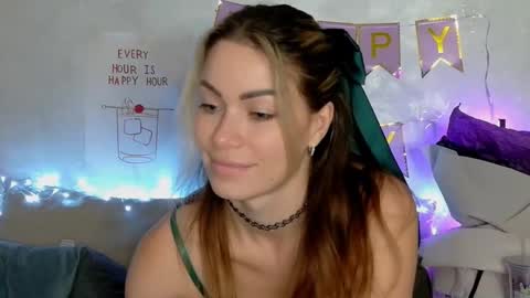 Snapshot of sweetiedarlingxoxox chatting on December 2025 03:08:01 PM Daddy Babby Girl online show from December 2025 03:08:01 PM