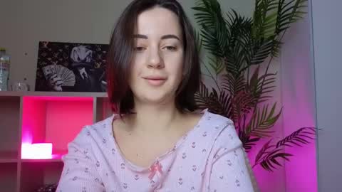 Kendl online show from March 2026 05:04:01 PM