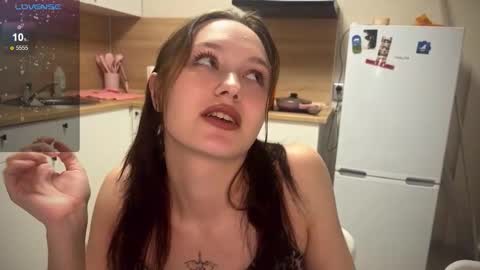 Eva and Lisa online show from September 2025 03:11:01 PM