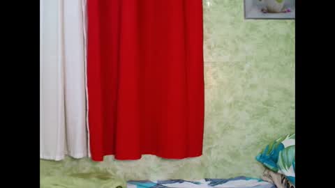 Snapshot of sweetiestkylie chatting on February 2025 02:37:01 AM sweetiestkylie online show from February 2025 02:37:01 AM