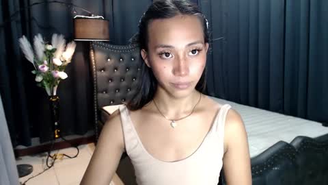 Snapshot of sweetiie_caren chatting on January 2025 09:47:01 AM CAREN online show from January 2025 09:47:01 AM