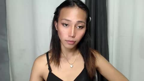 Snapshot of sweetiie_caren chatting on January 2025 03:04:02 AM CAREN online show from January 2025 03:04:02 AM