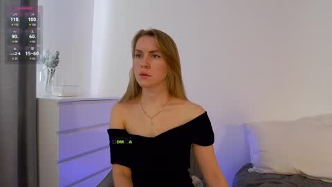 Snapshot of sweetkira1 chatting on March 2025 09:17:02 AM SweetKira1 online show from March 2025 09:17:02 AM
