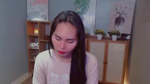 Snapshot of sweetladyboyx chatting on March 2025 11:01:02 PM   online show from March 2025 11:01:02 PM