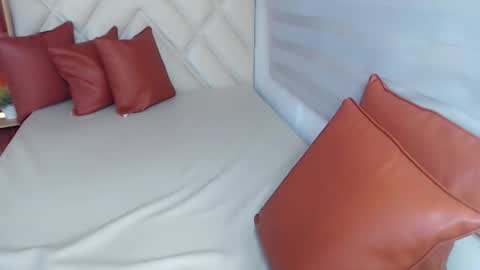   online show from November 2025 11:04:02 PM