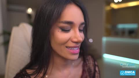 Snapshot of sweetlaurasaenz chatting on September 2025 03:08:01 AM Laura Saenz Geminis online show from September 2025 03:08:01 AM