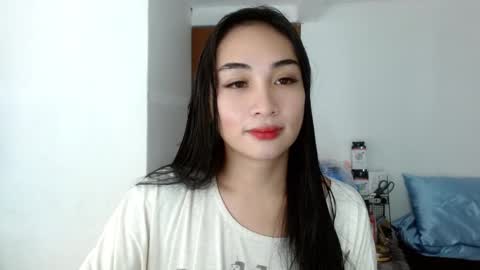 Snapshot of sweetlilly_18 chatting on December 2024 11:11:02 AM Lilly online show from December 2024 11:11:02 AM