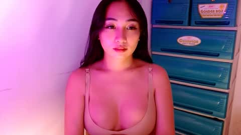 Snapshot of sweetlilly_18 chatting on September 2025 04:07:02 PM Lilly online show from September 2025 04:07:02 PM