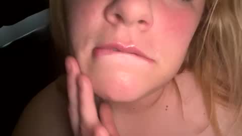 Lisa  online show from April 2026 12:24:01 PM