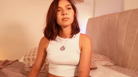 Snapshot of sweetlittlevenus chatting on June 2026 02:53:01 AM Venus online show from June 2026 02:53:01 AM