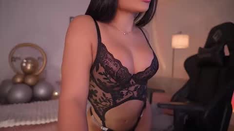 Snapshot of sweetmelii29 chatting on October 2025 12:21:02 AM instagram melisabahamon online show from October 2025 12:21:02 AM
