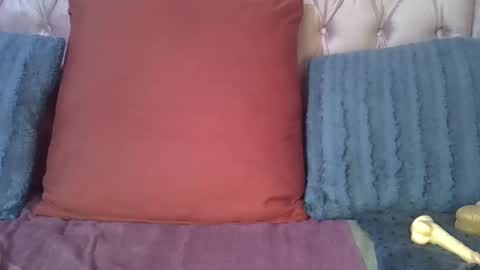 Snapshot of sweetmellowx1 chatting on February 2025 03:06:02 AM sweetmellowx1 online show from February 2025 03:06:02 AM