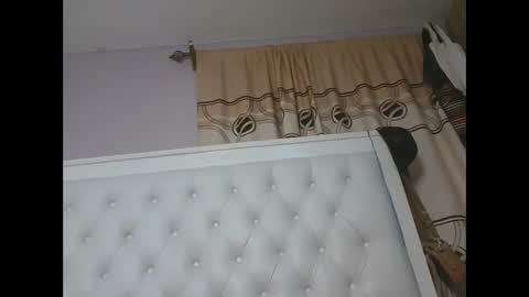 Novah girlie online show from May 2026 04:46:01 PM