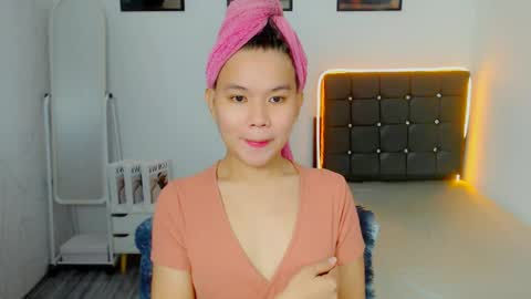 Snapshot of sweetnwildts chatting on May 2026 12:13:01 PM Ghena online show from May 2026 12:13:01 PM