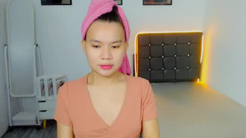 Snapshot of sweetnwildts chatting on May 2026 02:57:02 PM Ghena online show from May 2026 02:57:02 PM