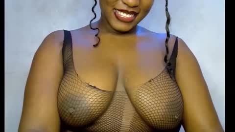 Snapshot of sweetpetitgirl chatting on March 2026 06:41:01 AM LILY BRANDY online show from March 2026 06:41:01 AM