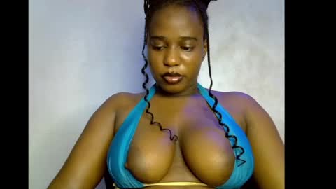 Snapshot of sweetpetitgirl chatting on April 2026 08:20:01 AM LILY BRANDY online show from April 2026 08:20:01 AM