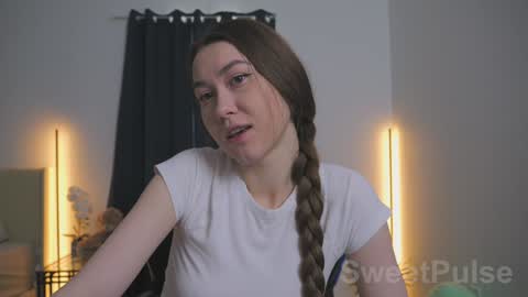 Rose online show from December 2025 04:36:01 PM