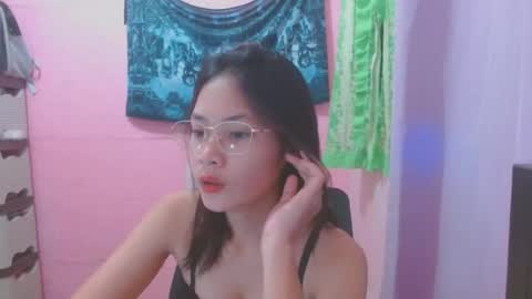 Snapshot of sweetsexygirl20 chatting on August 2026 05:21:02 AM Mia online show from August 2026 05:21:02 AM