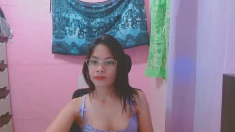 Snapshot of sweetsexygirl20 chatting on August 2026 03:30:02 AM Mia online show from August 2026 03:30:02 AM