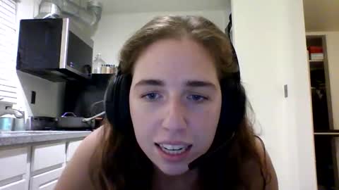 Snapshot of sweetsocalgirl chatting on January 2025 01:42:01 AM sweetsocalgirl online show from January 2025 01:42:01 AM