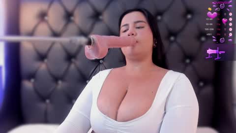    1430 - 22-00 online show from January 2025 12:23:01 PM