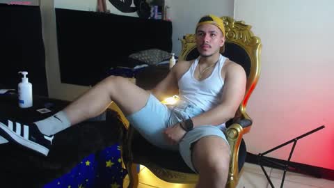 Snapshot of sweettguy_ chatting on May 2026 12:23:01 PM Jei online show from May 2026 12:23:01 PM