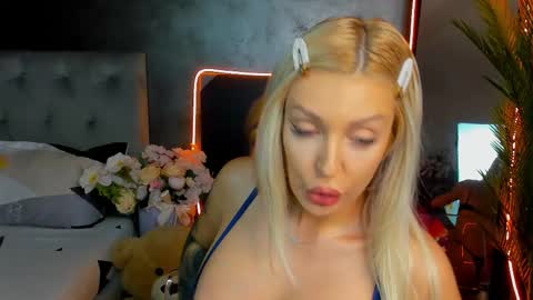 Jessica online show from September 2025 06:12:02 PM