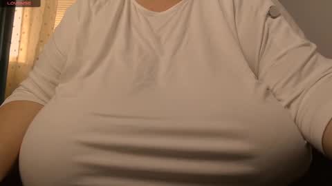 Snapshot of sweettm chatting on February 2025 07:05:01 AM Maya online show from February 2025 07:05:01 AM