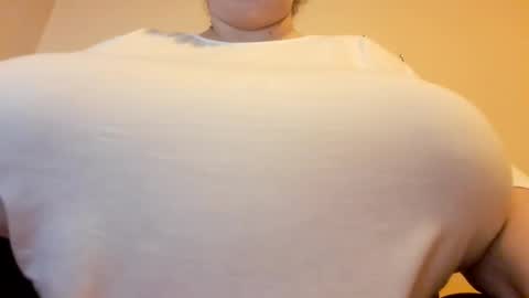 Snapshot of sweettm chatting on February 2025 10:32:02 PM Maya online show from February 2025 10:32:02 PM