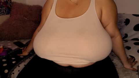 Snapshot of sweettm chatting on November 2025 08:35:01 AM Maya online show from November 2025 08:35:01 AM