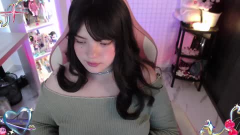 Snapshot of sweettoqui chatting on December 2024 09:17:01 PM Pau online show from December 2024 09:17:01 PM