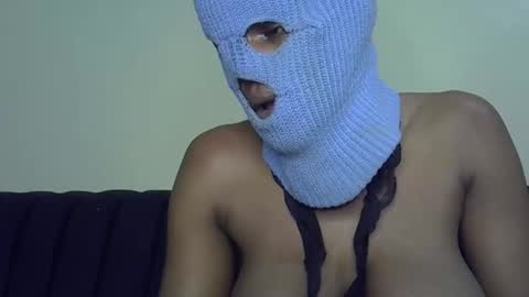 Snapshot of sweetvirgi25 chatting on February 2026 02:05:01 AM loving soul online show from February 2026 02:05:01 AM