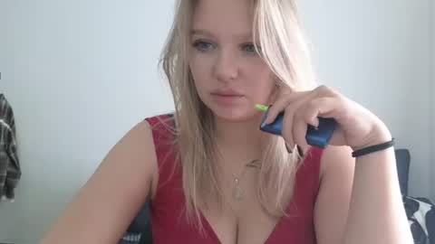 Snapshot of sweety_bettyyy chatting on July 2026 04:43:02 AM Betty online show from July 2026 04:43:02 AM