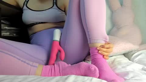 Mia online show from February 2025 10:58:01 PM